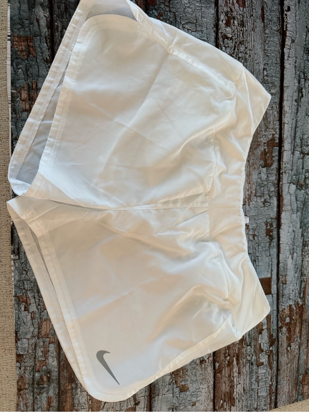 Nike Women's White Athletic Shorts with underwear lining BNWT Size Large